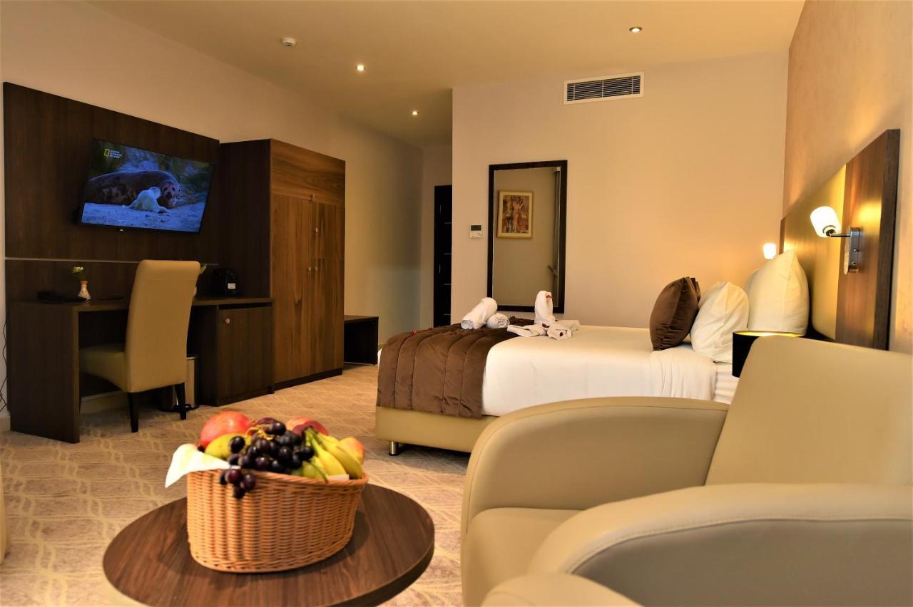 Mf Hotel Oran Bir El Djir Екстер'єр фото