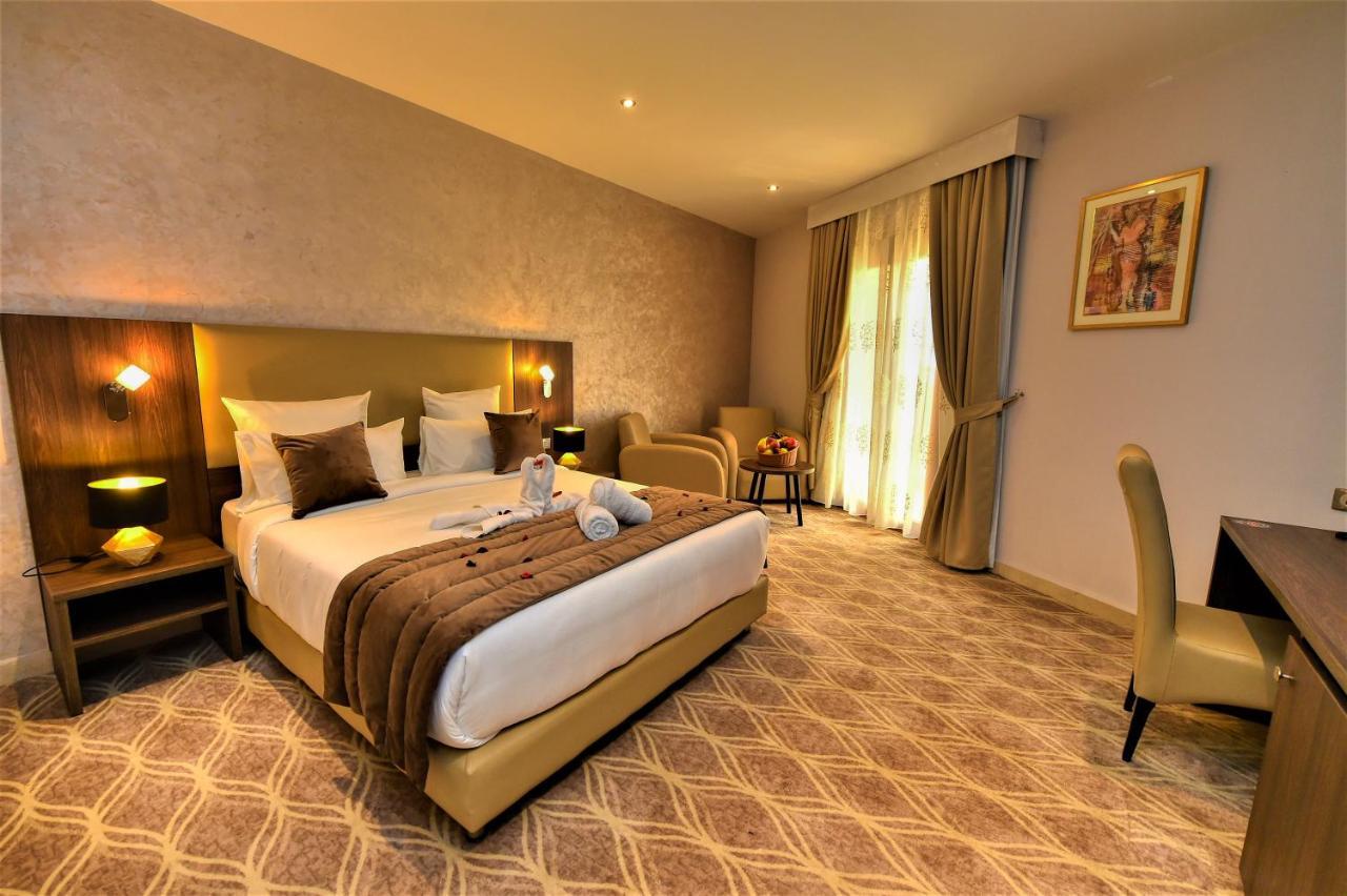 Mf Hotel Oran Bir El Djir Екстер'єр фото